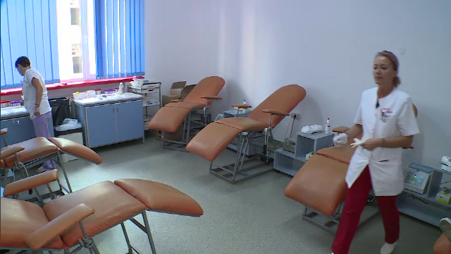 Criză acută de sânge în toată ţara. În perioada lunilor de vară, numărul donatorilor scade cu 25%