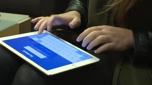 Studiu: Adolescenții foarte activi în mediul online riscă să dezvole ADHD
