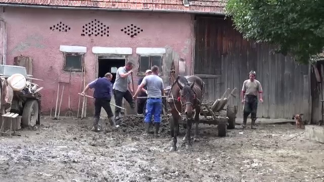 Mobilizare pe Facebook pentru a-i ajuta pe sinistraţii din Covasna