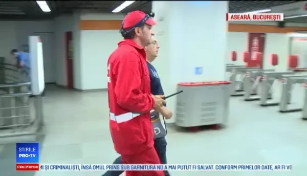 Bărbat spulberat la metrou. Anchetatorii spun că ar fi vorba despre o sinucidere
