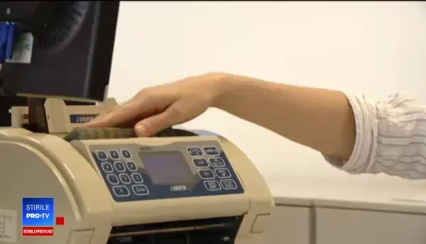 Românii pot paria pe ROBOR pentru a plăti ratele tot mai mari. Reacția BNR