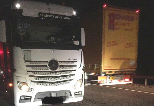 Pedeapsa primită în UK de un șofer român prins beat la volan, conducând pe contrasens. Scuza bărbatului