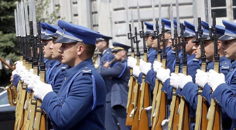 Bosnia va trimite armata la graniţe pentru a se apăra de migranţi