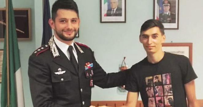 Un român din Italia a găsit pe stradă un portofel plin cu bani. Primul gest pe care l-a făcut