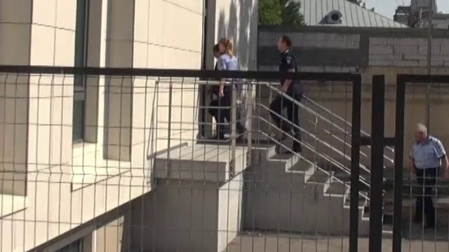 Copilul din Dolj omorât în somn de mamă, condus pe ultimul drum. Soțul: "Era transformată"