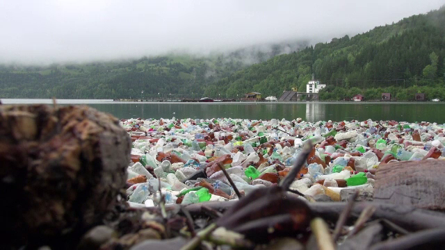 Dezastru ecologic în Bicaz. Primăriile din zonă se învinovățesc reciproc