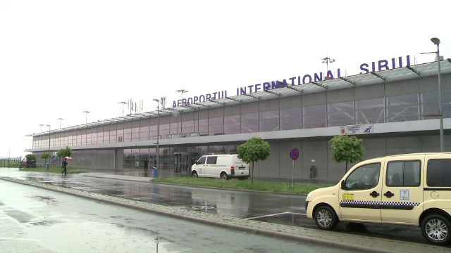 Aeroportul din Sibiu a fost redeschis. Cinci curse vor decola cu întârziere