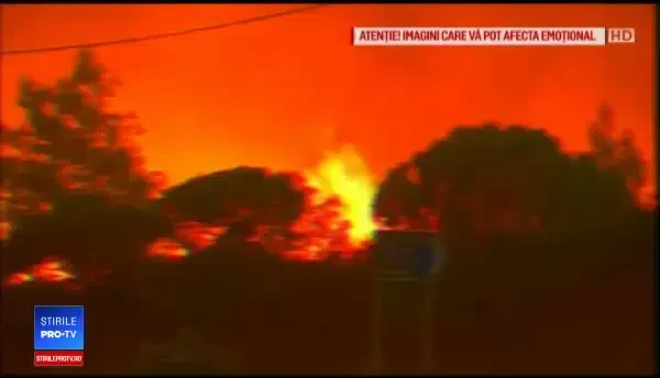 Imagini din dronă cu dezastrul provocat de incendii în Grecia. Oamenii plângeau, ţipau