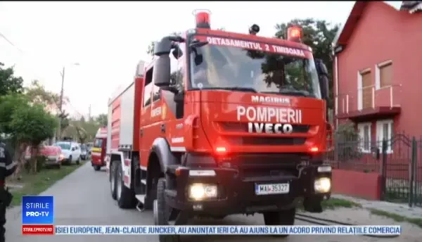 Primul lucru pe care l-a făcut un șofer după ce a rupt o poartă și a ajuns într-o curte