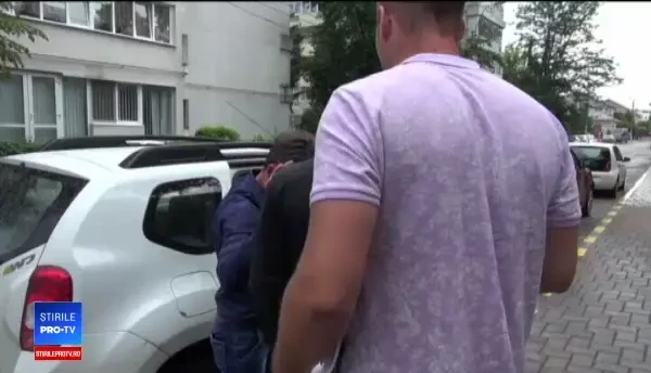 Copil de aproape 2 ani, omorât de iubitul mamei. Reacția suspectului când a fost dus la audieri