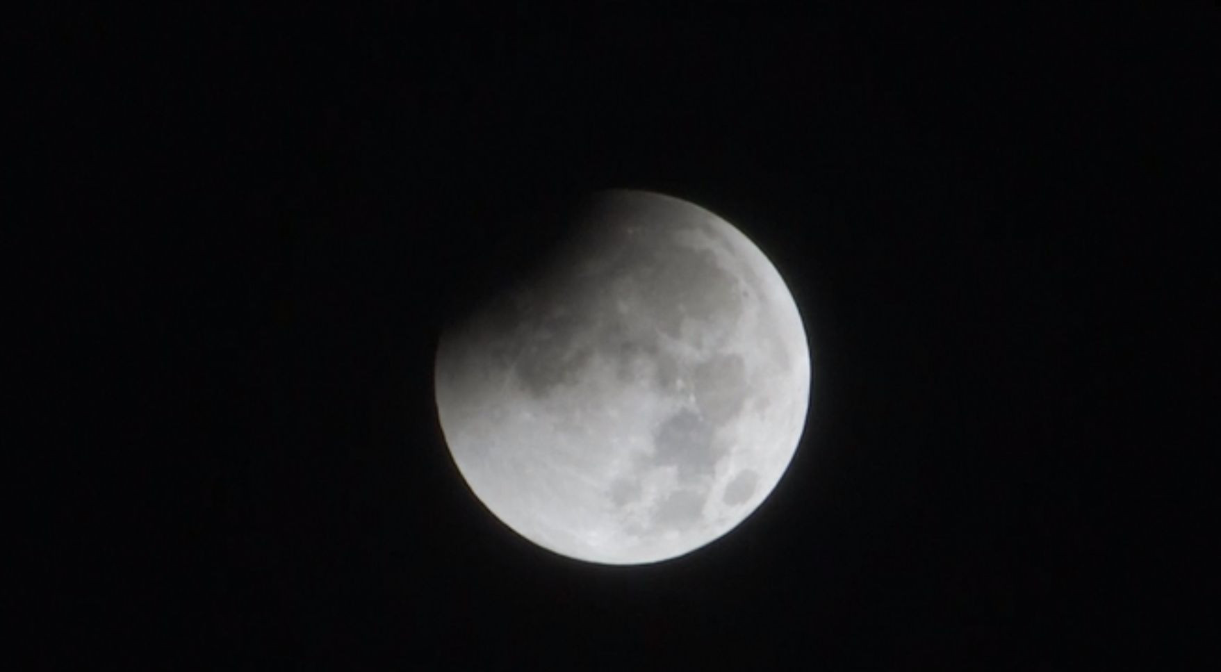 Eclipsa de lună de pe 27 iulie 2018. VIDEO cu spectacolul cosmic