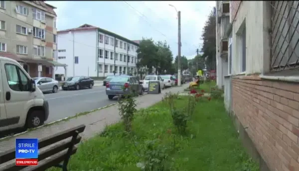 Tânăr găsit inconştient în maşină, decedat la spital. Descoperirea poliţiştilor în autovehicul