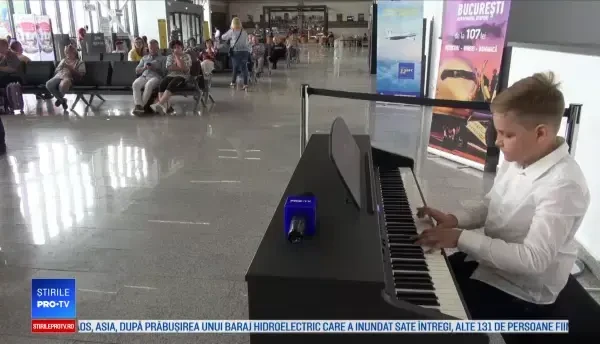 Pasagerii Aeroportului George Enescu își pot demonstra talentul la pianină, înainte de îmbarcare