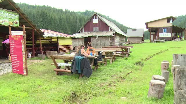 Zonă din România, supravegheată de polițiști maghiari din cauza numărului mare de turiști