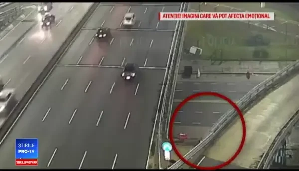Momentul în care o mașină care rula cu 170 km/h cade de pe o autostradă suspendată