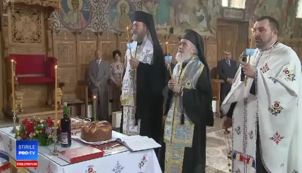 Doi ani de la moartea Reginei Ana. Principesa Margareta a mers la o slujbă de pomenire, la Săvârșin