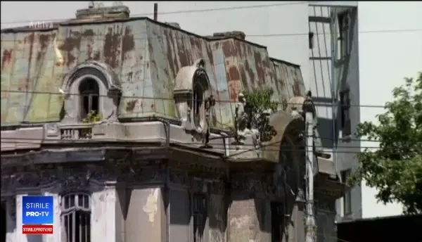 Simbolul neputinței și al intereselor financiare, aflat în centrul Capitalei