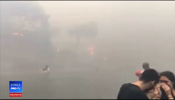 Guvernul de la Atena refuză să accepte vreo răspundere privind incendiile. Pompierii spun că oamenii trebuiau evacuaţi