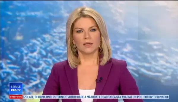 Accident de motocicletă cu 2 răniţi, în Argeş. Au intrat în plin într-o maşină