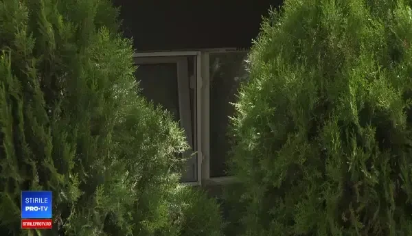 Apartament 2 camere, demisol, lux, cu vedere sub maşinile parcate