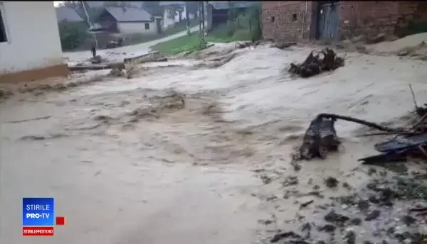 Un francez i-a salvat pe localnicii loviți de viitură în Brașov. În 10 minute a fost ca valurile mării