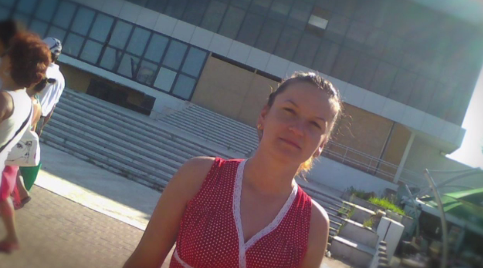 Rezultatul autopsiilor în cazul polițistei care și-a ucis copilul și mama. Câte gloanțe au fost trase