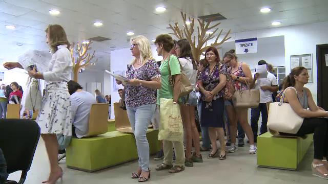 Ultima zi de depunere a Declarației unice s-a sfârșit tot cu cozi. Promisiunea lui Teodorovici