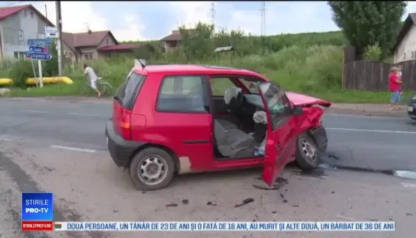 Accident pe DN 71, din cauza unei şoferiţe neatente. S-a oprit să ia un pepene