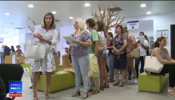 Ultima zi de depunere a Declarației unice s-a sfârșit tot cu cozi. Promisiunea lui Teodorovici