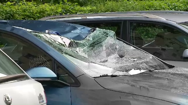 Un bărbat din Cluj a căzut de pe un bloc cu 8 etaje și a fost găsit pe o mașină. Ce spun martorii