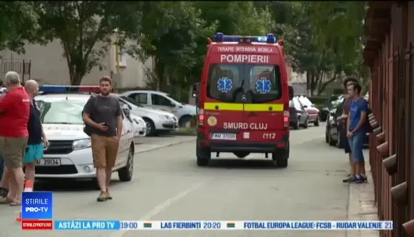 Un bărbat din Cluj a căzut de pe un bloc cu 8 etaje și a fost găsit pe o mașină. Ce spun martorii