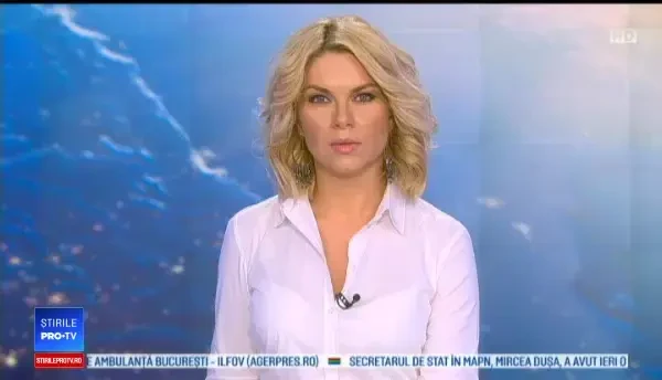 Momentul în care un cățel a fost salvat din cuptor, dintr-o casă distrusă de incendiile din Grecia. VIDEO