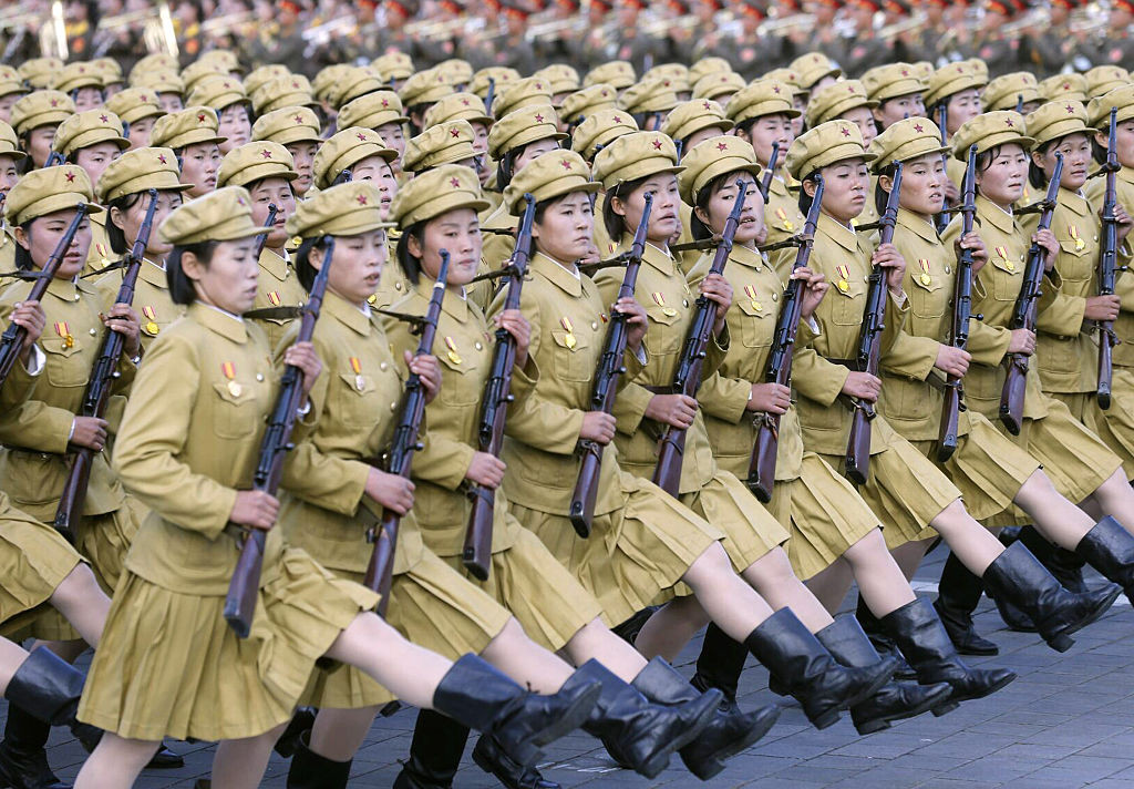 Coşmarul prin care trec femeile-soldat din Coreea de Nord. Una dintre ele şi-a îngropat de viu bebeluşul