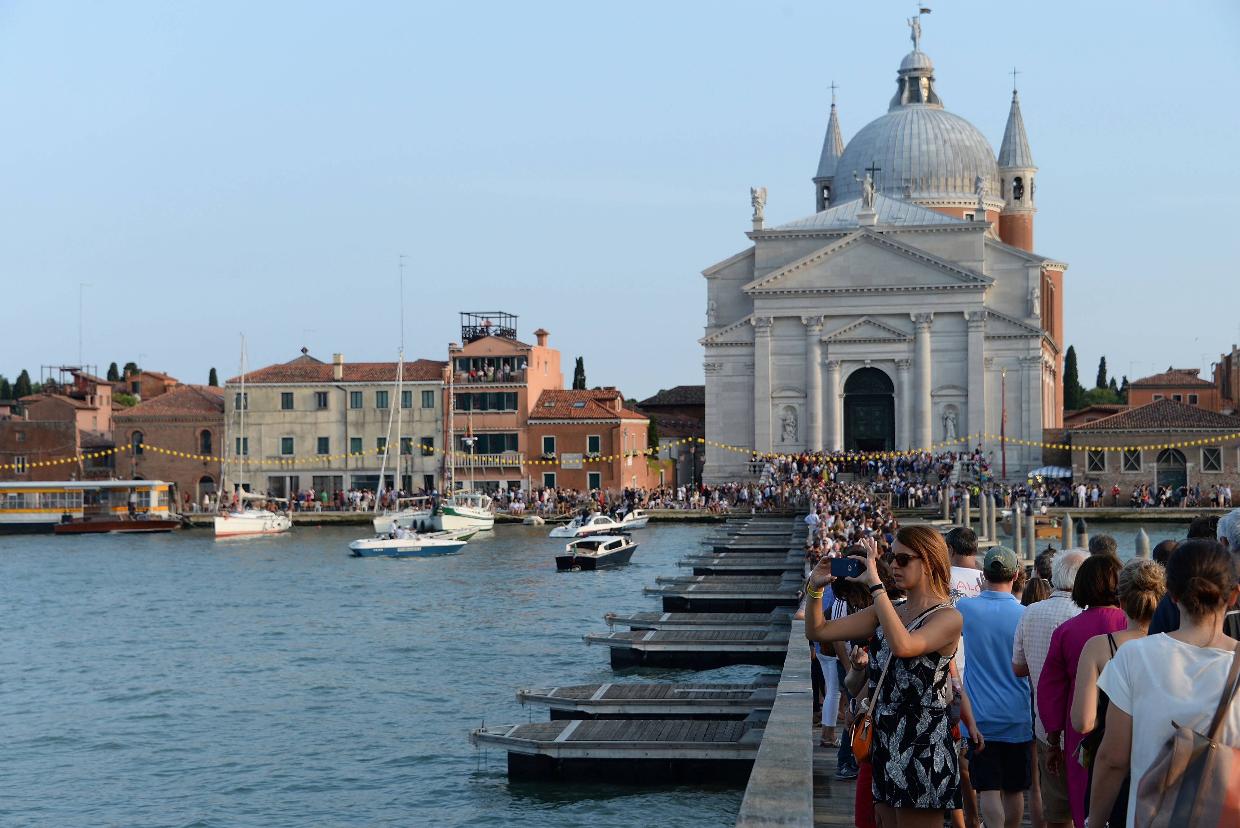 Două bărci s-au ciocnit la Veneția, a treia s-a răsturnat: 3 morți și 8 răniți