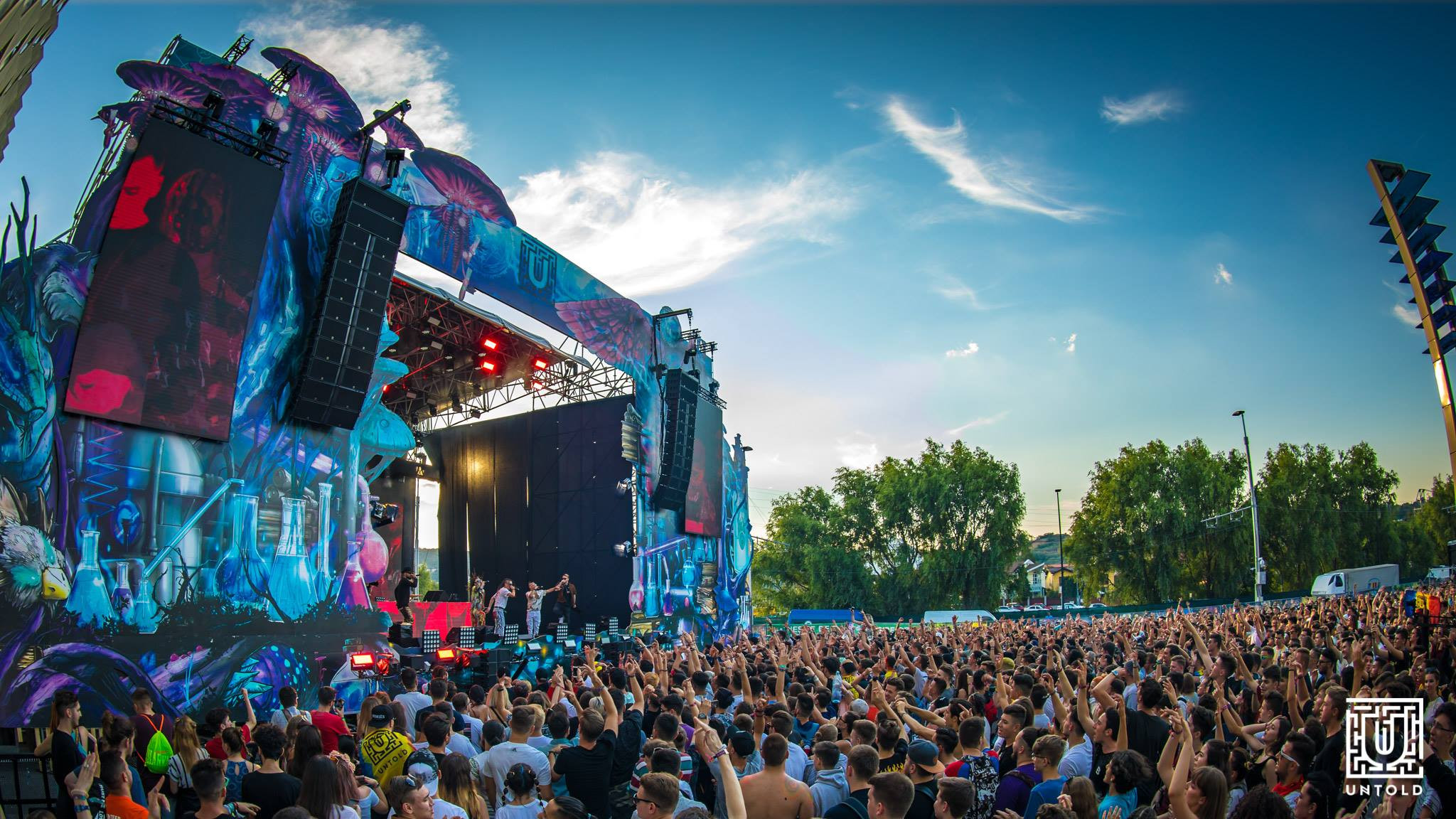 Peste 300 de persoane asistate medical în a doua zi de Untold. 22 de posibile fapte penale