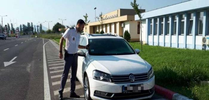 Un român a rămas fără mașina de 12.000 de euro la vamă. Explicația dată polițiștilor