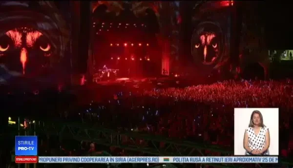 Momentul în care Dimitri Vegas and Like Mike mixează Constantine, Constantine la festivalul Untold