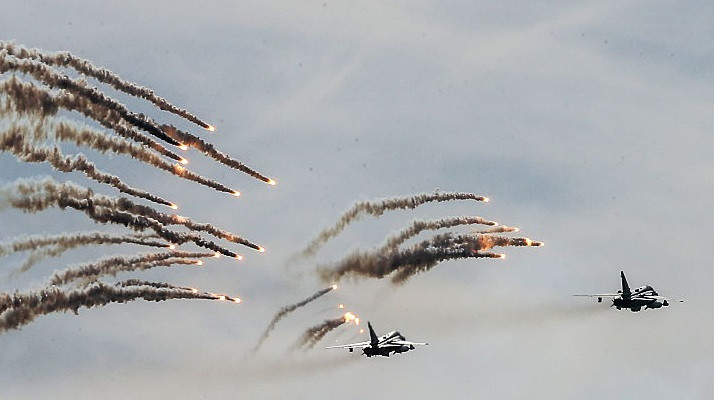 Rusia a trimis bombardiere în Kurile, în apropierea Japoniei, şi va instala rachete