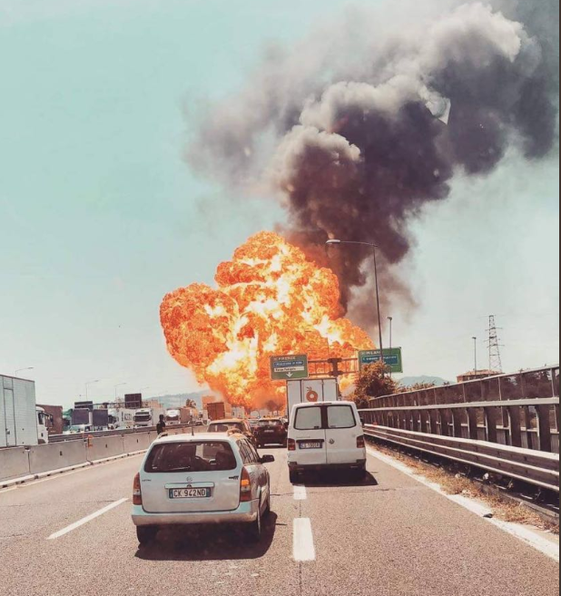 Trei români, răniţi în explozia din Bologna. MAE face precizări despre starea acestora