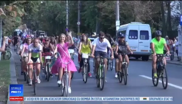 300 de femei au ieșit cu biciclete pe stradă, la Galați. Scopul manifestării