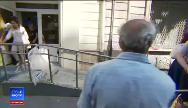 O excursie gratuită în Grecia a produs un adevărat scandal printre pensionari. Liste de aşteptare, de la 6 dimineaţa