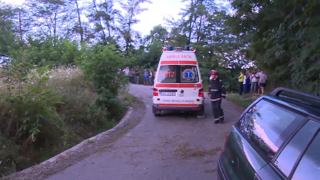 Accident cu 1 mort și 1 rănit, provocat de un tânăr de 19 ani fără permis: ”Nenea nu suna la 112”
