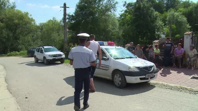 Un inginer de 48 de ani din Dâmboviţa s-ar fi sinucis. A fost doborât de moartea mamei