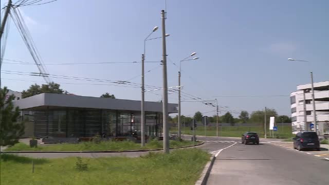 Prima parcare din Capitală cu acces direct la metrou. Cât timp economisesc şoferii