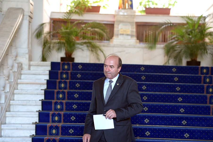 Toader o critică pe Kovesi si caută o cale pentru OUG de revizuire a sentinţelor