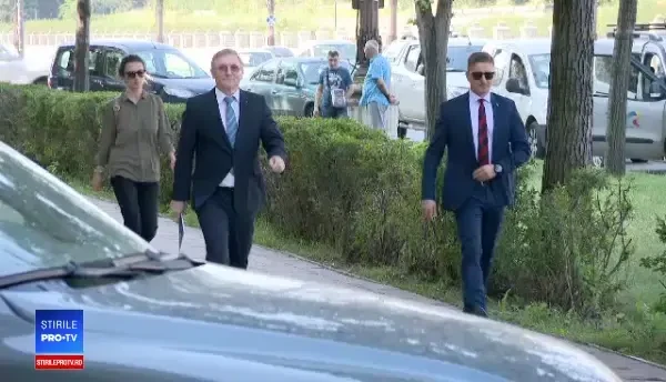 În prima zi de concediu, Tudorel Toader a verificat procurorii DNA