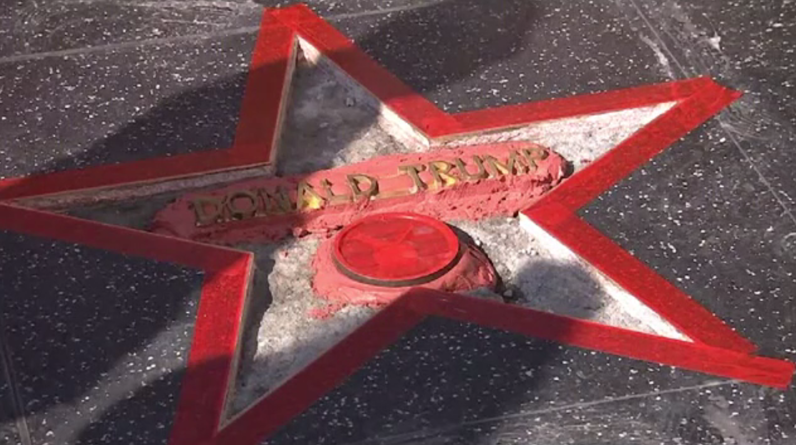 Steaua lui Trump de pe Bulevardul celebrităților de la Hollywood ar putea fi înlăturată