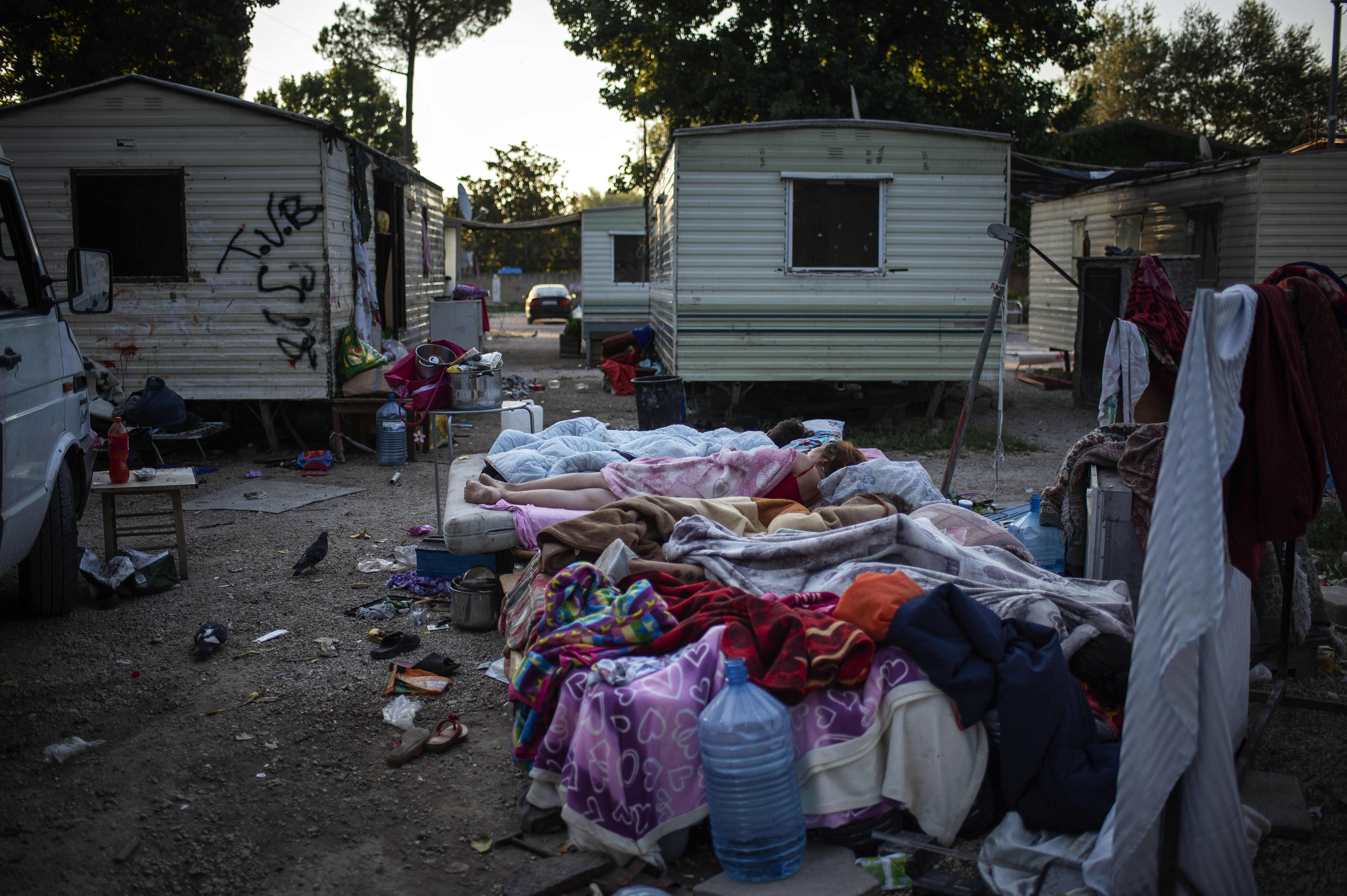 Ministrul italian de Interne somează România şi Bulgaria să ia măsuri privind migraţia „sclavilor”