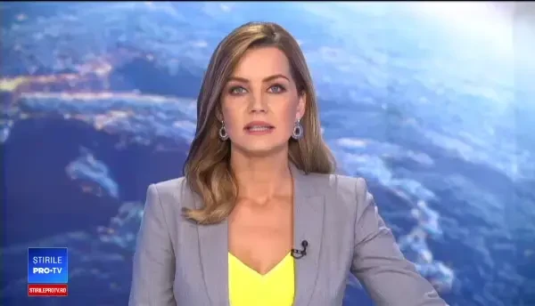 O barză s-a refugiat într-un bloc din Brăila și le-a bătut la uși locatarilor