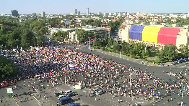 Proteste in Piata Victoriei, 10 august